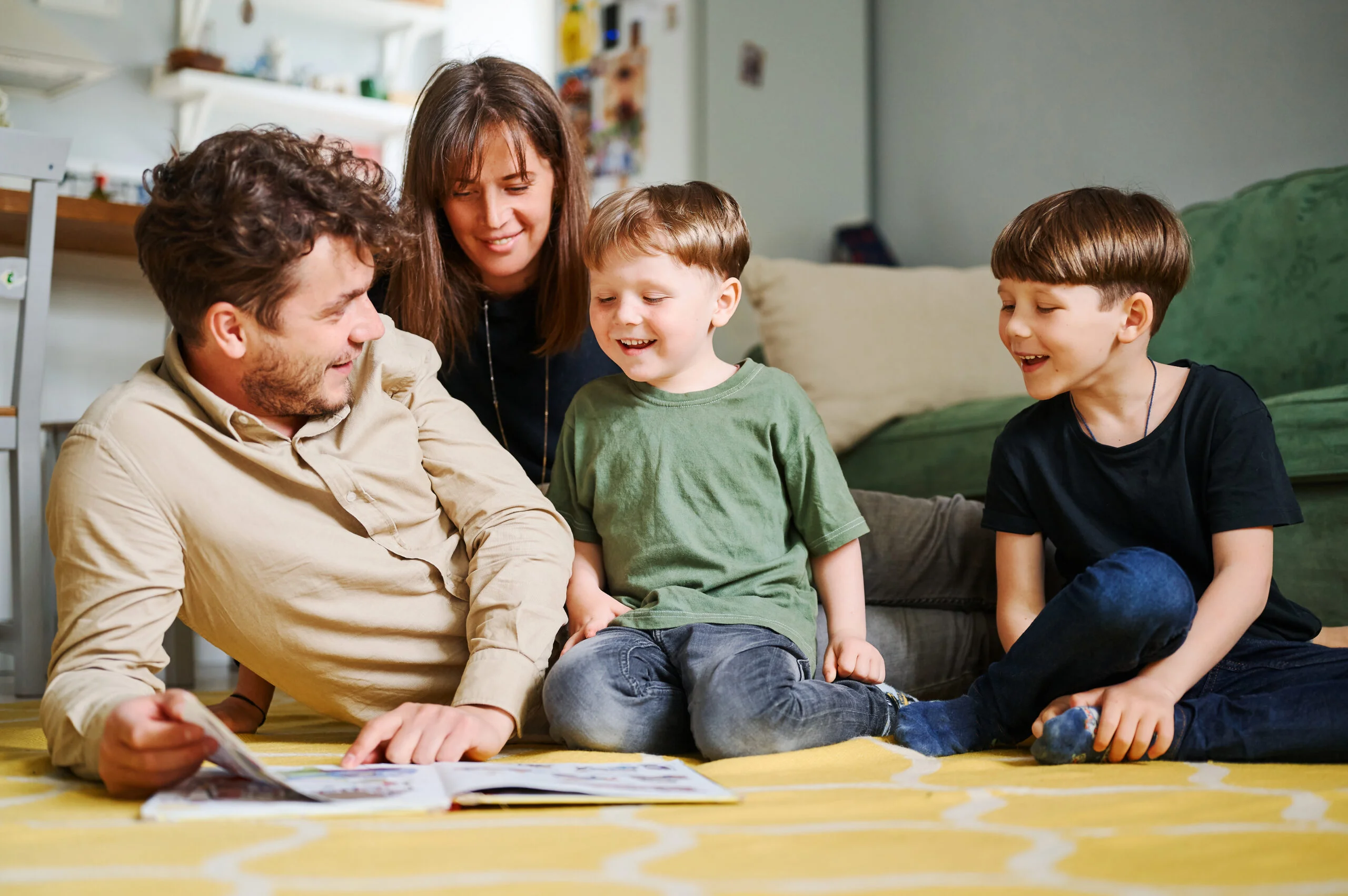 happy-family-home-reading-story-1