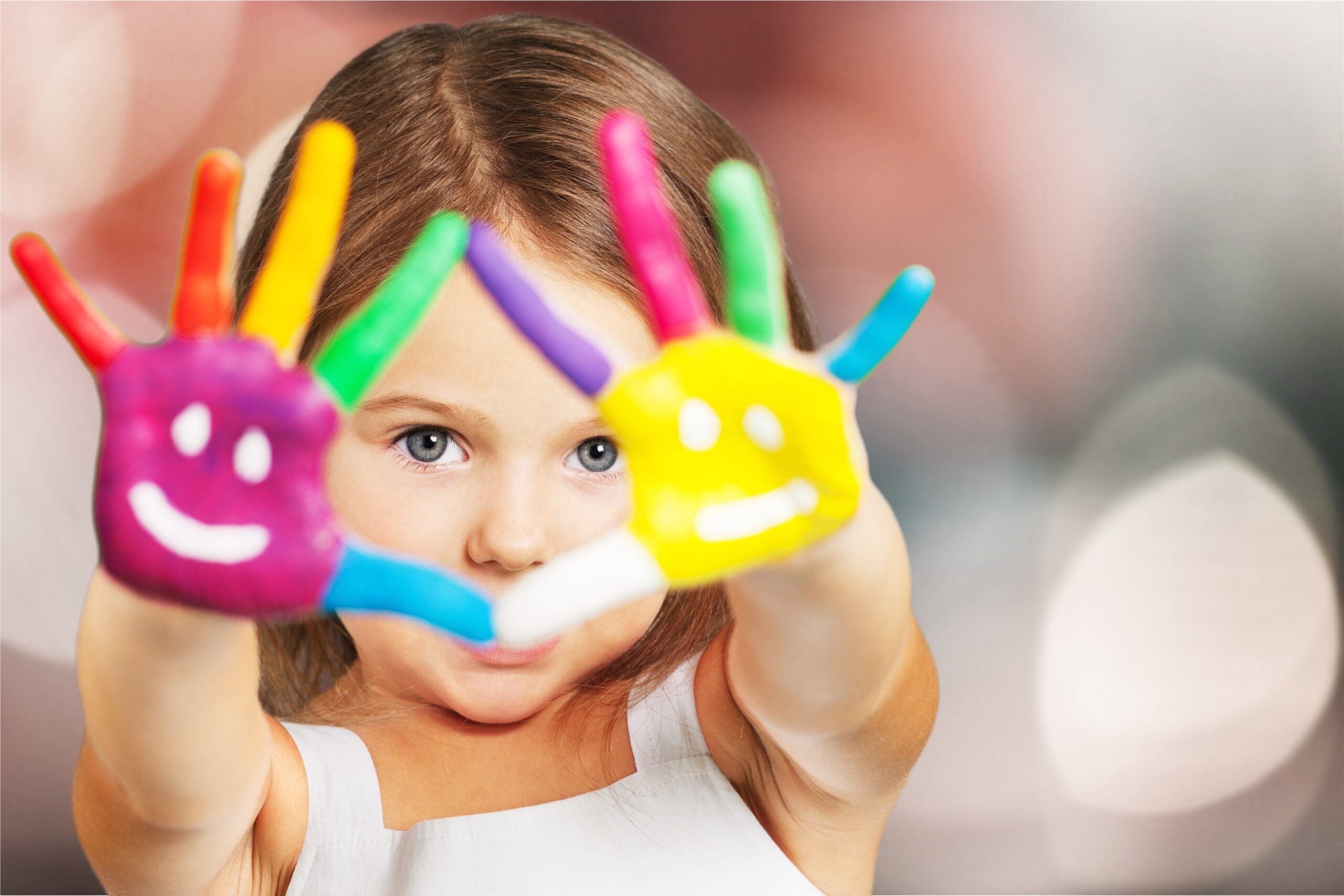 little-girl-with-painted-hands-1